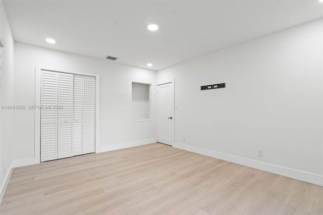1521 NE 5th Terrace, Fort Lauderdale, FL 33304