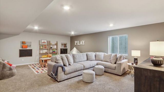 3403 Dreusicke Drive, Coralville, IA 52241
