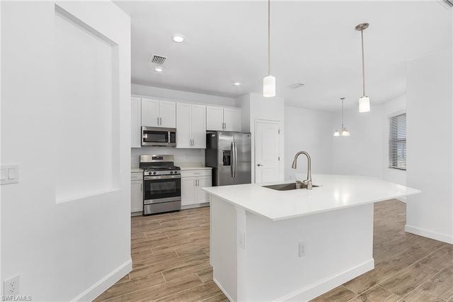 18312 Ridgeline DR, Estero, FL 33928