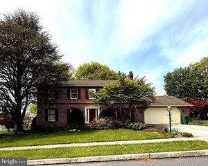 1204 E POWDERHORN RD, Mechanicsburg, PA 17050