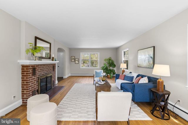211 W MAPLE RD, Linthicum Heights, MD 21090