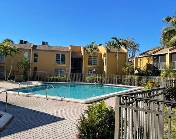 4463 Treehouse Lane H, Tamarac, FL 33319