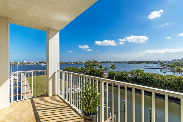 806 E Windward Way 524, Lantana, FL 33462