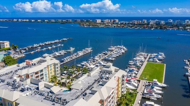 806 E Windward Way 524, Lantana, FL 33462