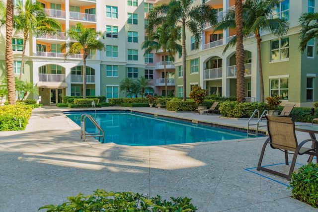 806 E Windward Way 524, Lantana, FL 33462