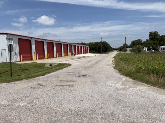 117 Gonzales ST, Paige, TX 78659