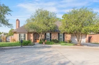 106 Ducharme Court, Lafayette, LA 70503