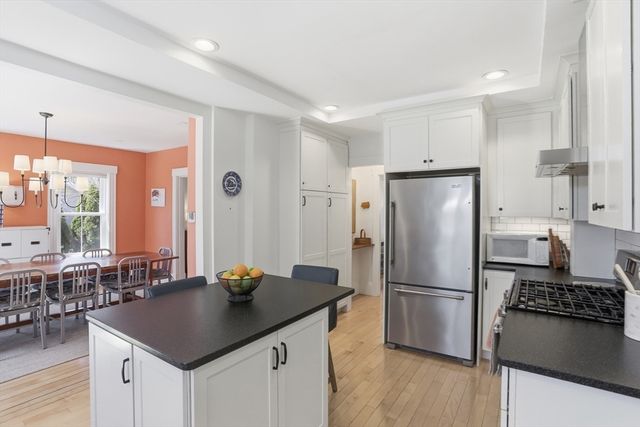 69 Potter St, Concord, MA 01742