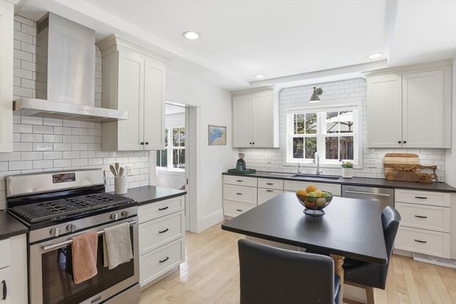 69 Potter St, Concord, MA 01742