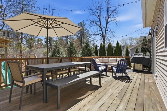 69 Potter St, Concord, MA 01742