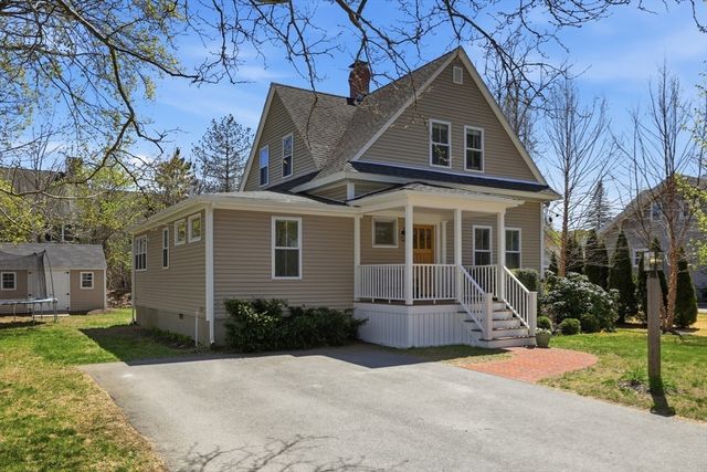 69 Potter St, Concord, MA 01742