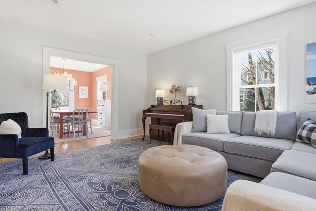 69 Potter St, Concord, MA 01742