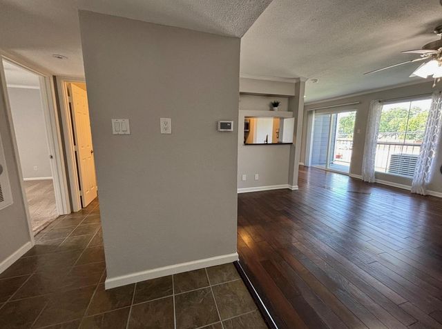 18519 Egret Bay Boulevard 1405, Webster, TX 77058