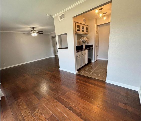 18519 Egret Bay Boulevard 1405, Webster, TX 77058