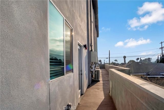 10035 S Western Avenue 102, Los Angeles, CA 90047