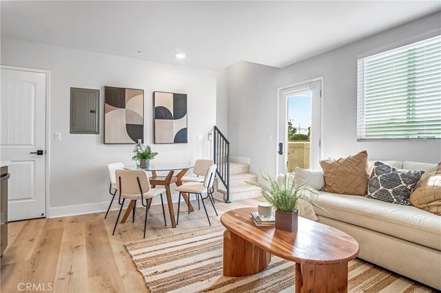 10035 S Western Avenue 102, Los Angeles, CA 90047