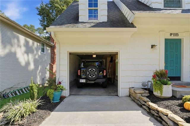 5333 BUENA VISTA Street, Roeland Park, KS 66205