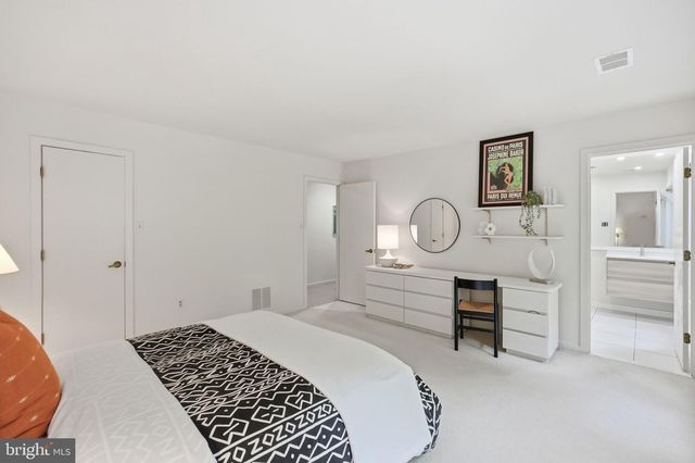 11815 BEEKMAN PL, Rockville, MD 20854