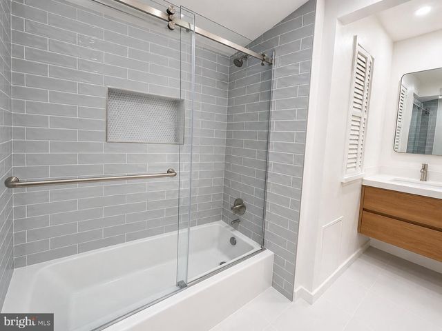 11815 BEEKMAN PL, Rockville, MD 20854