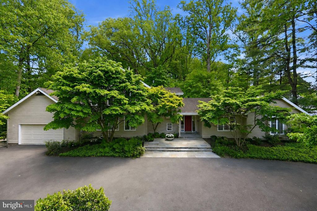 11815 BEEKMAN PL, Rockville, MD 20854