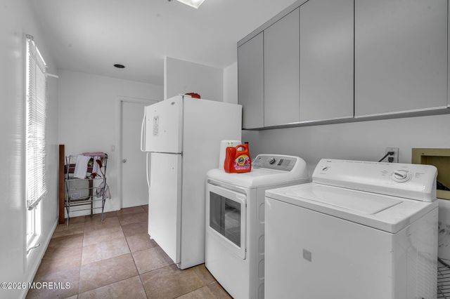 7 Harvard Court, Oakhurst, NJ 07755