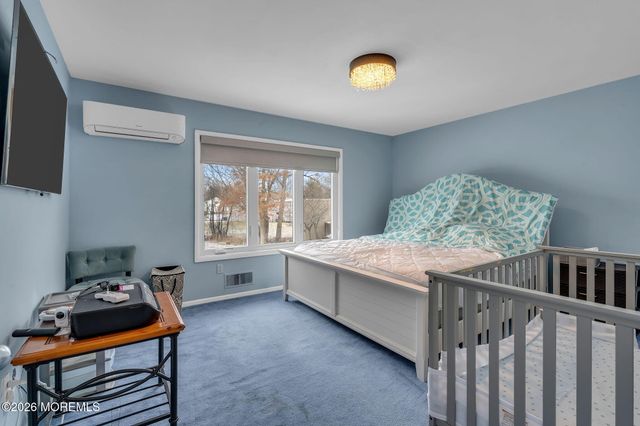 7 Harvard Court, Oakhurst, NJ 07755