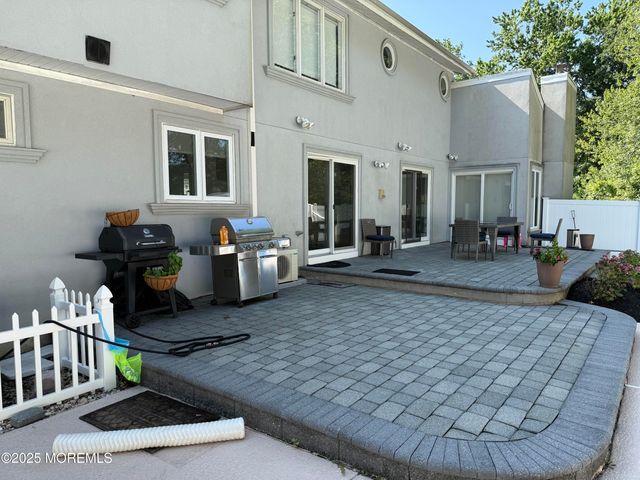 7 Harvard Court, Oakhurst, NJ 07755