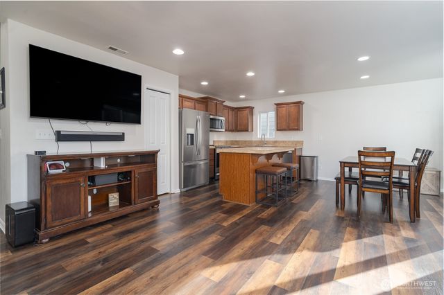 2449 Callaway Lane SW, Olympia, WA 98512