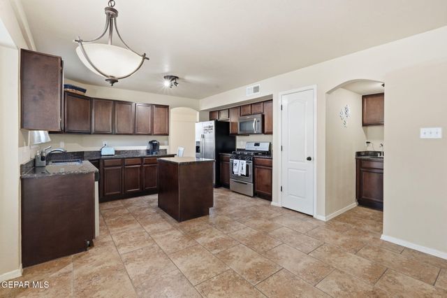 1332 SUNNY SKY Place, El Paso, TX 79928