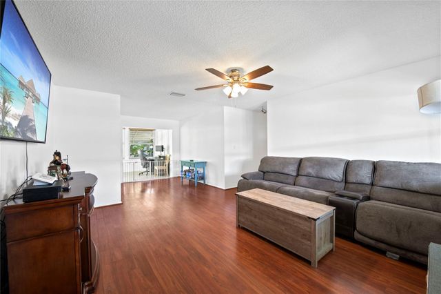 220 S Golf Boulevard, Pompano Beach, FL 33064