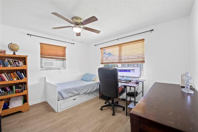 220 S Golf Boulevard, Pompano Beach, FL 33064