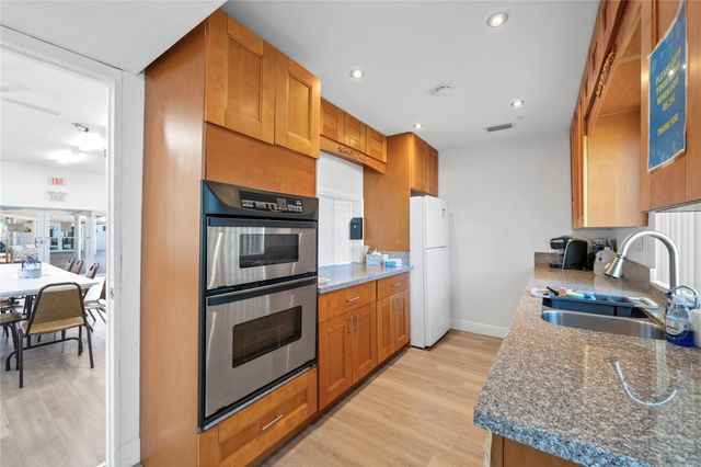 220 S Golf Boulevard, Pompano Beach, FL 33064