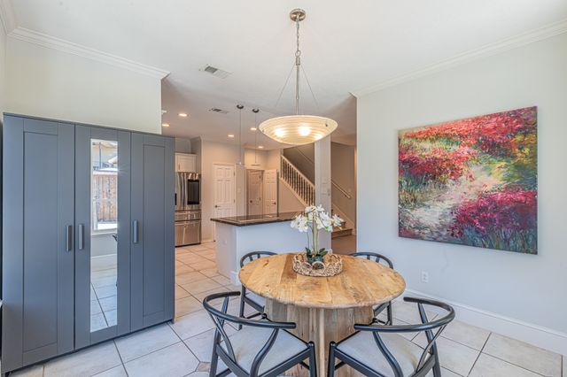 300 Sundance Circle, Irving, TX 75063