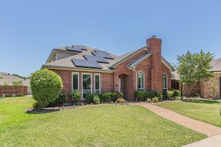 300 Sundance Circle, Irving, TX 75063