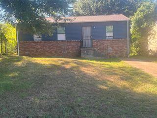 2601 DAKAR AVE, Memphis, TN 38127