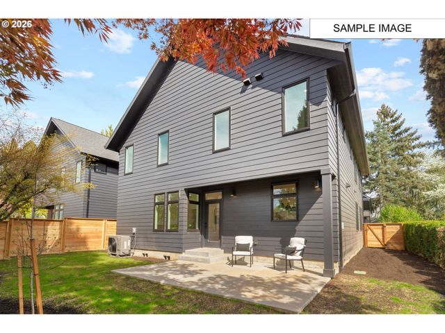 10980 Se Stanley Ave, Milwaukie, OR 97022