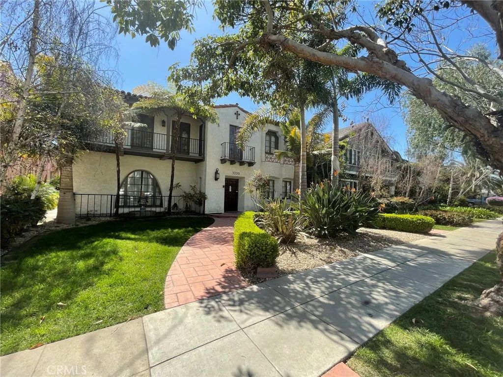 3220 E 2nd B, Long Beach, CA 90803