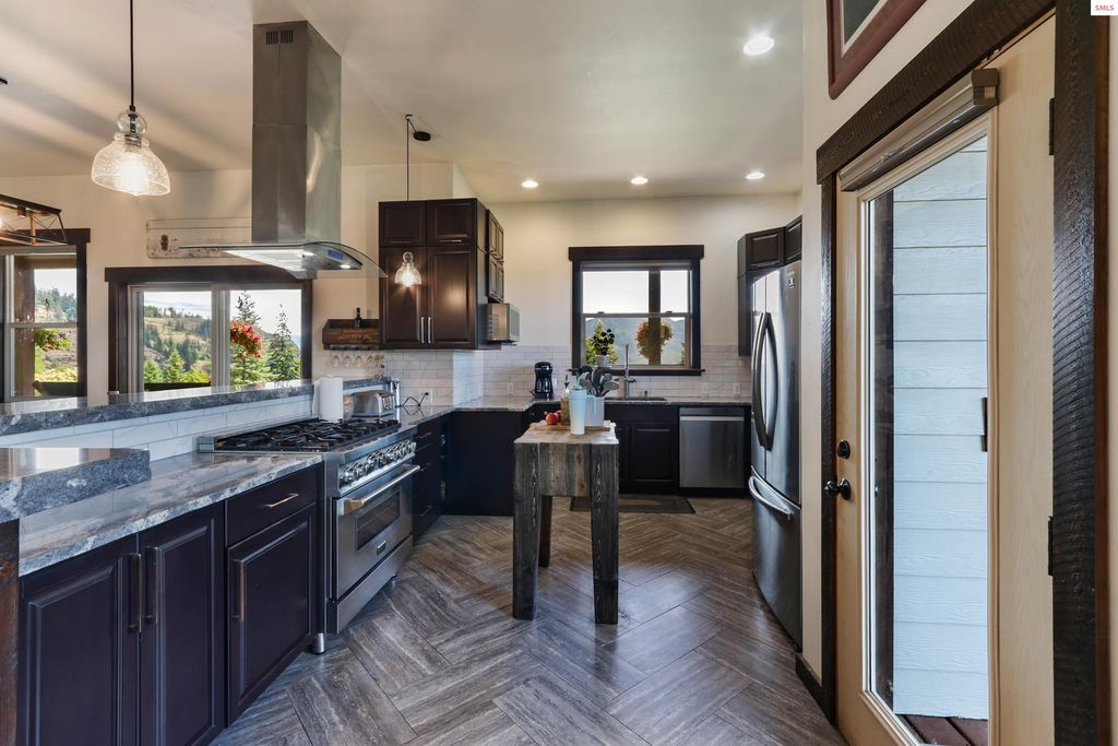 1010 McQuade Gulch, Clark Fork, ID 83811 photo 11