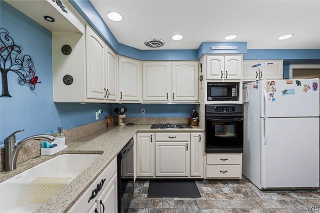 177 Thurlow Drive, Syracuse, NY 13205