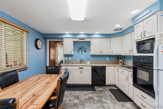 177 Thurlow Drive, Syracuse, NY 13205