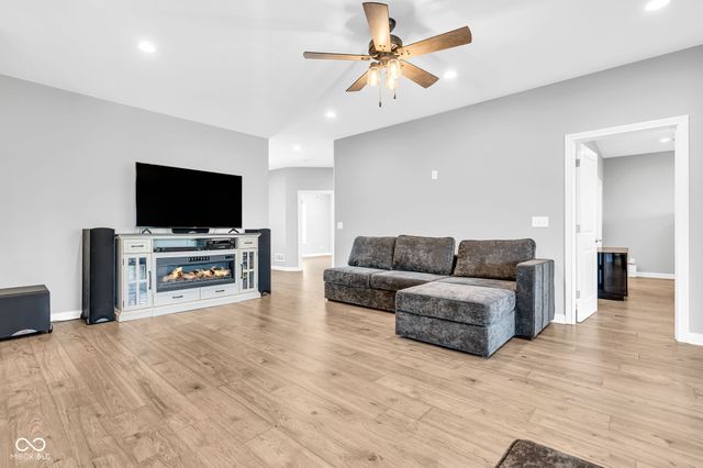 3048 W Glacier Drive, Monrovia, IN 46157