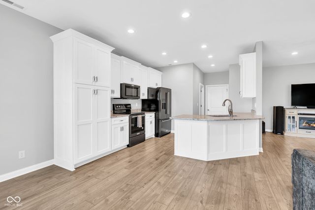 3048 W Glacier Drive, Monrovia, IN 46157