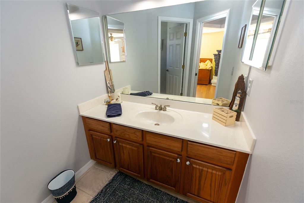 Image 24 of property listing at 1233 STONE HARBOUR ROAD, Winter Springs, FL 32708