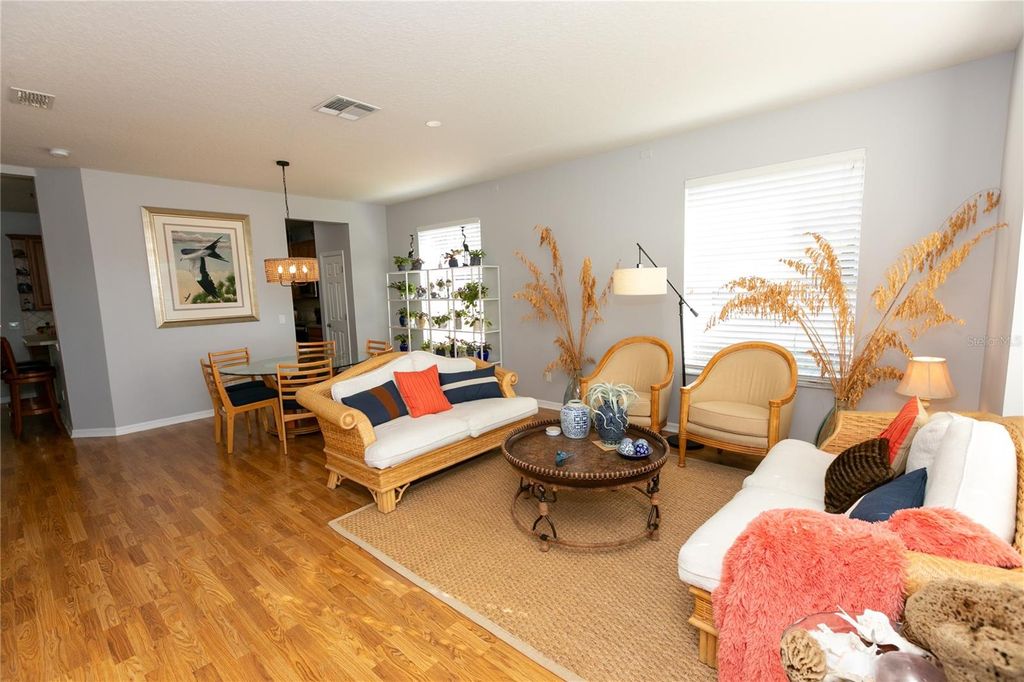 Image 4 of property listing at 1233 STONE HARBOUR ROAD, Winter Springs, FL 32708