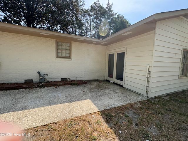 4334 Forestview Drive, Fayetteville, NC 28304