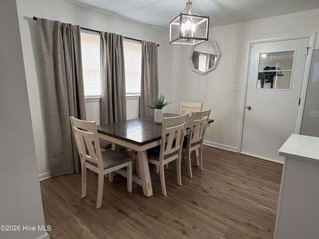 4334 Forestview Drive, Fayetteville, NC 28304