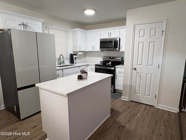 4334 Forestview Drive, Fayetteville, NC 28304