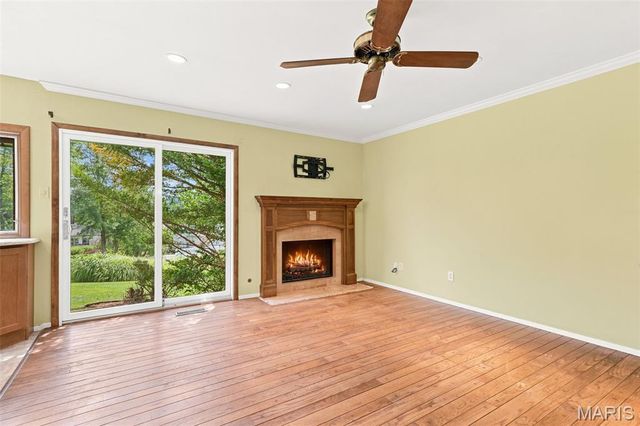 5288 Bloomfield Drive, St Louis, MO 63129