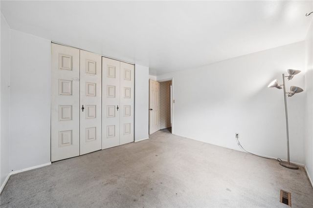 143 Penn Lear Dr, Monroeville, PA 15146