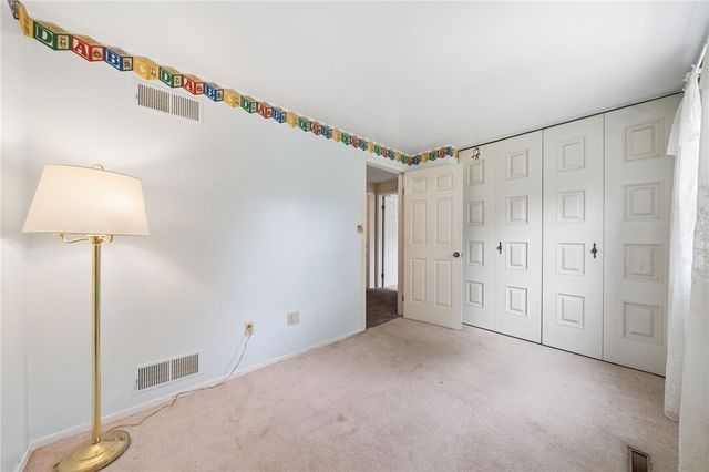 143 Penn Lear Dr, Monroeville, PA 15146